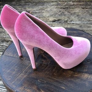 NEW!! PINK SUEDE STILETTOS!! Brand new! NEVER WORN
